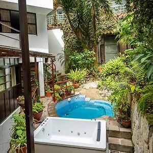 Gringo Bill'S Boutique Hotel